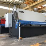 hydraulisk skärmaskin 12mm stålplåt skärmaskin 2500mm