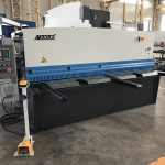 hydraulisk plattskärmaskin